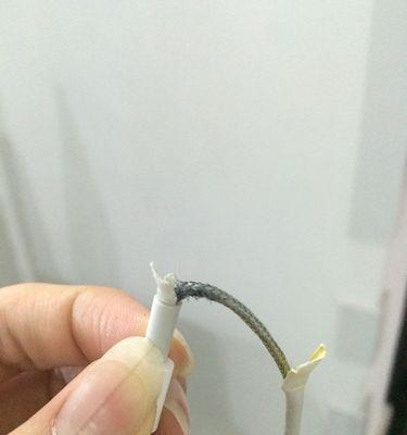 充电器电拉线的正确接法是什么？接线时应注意什么？