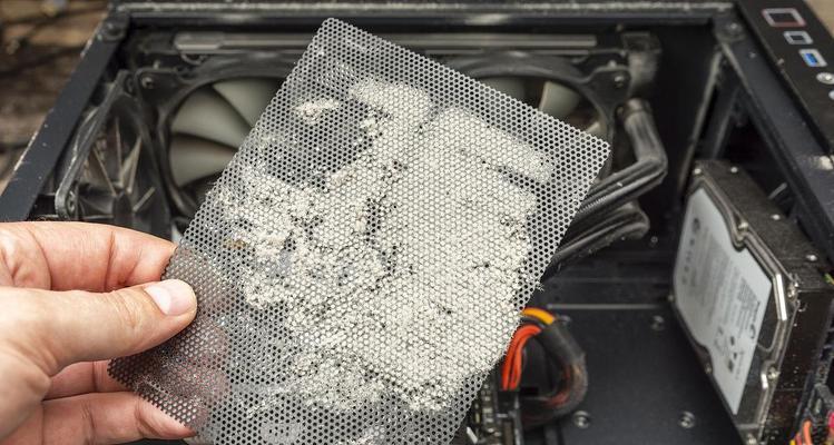 950显卡清洁灰尘的正确方式是什么？
